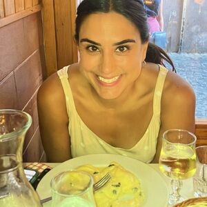 Meet your Posher, Kelly